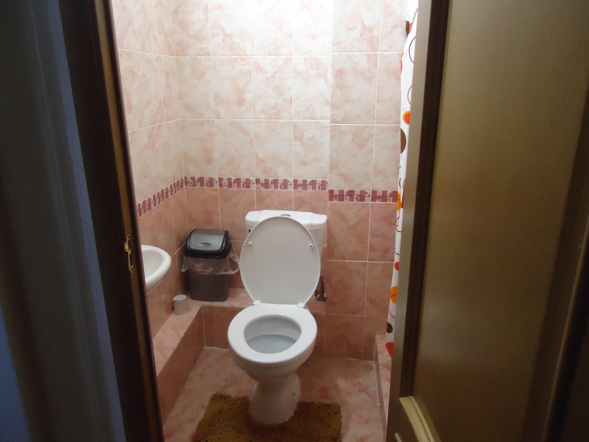 Hotel Tumar Bishkek Esterno foto