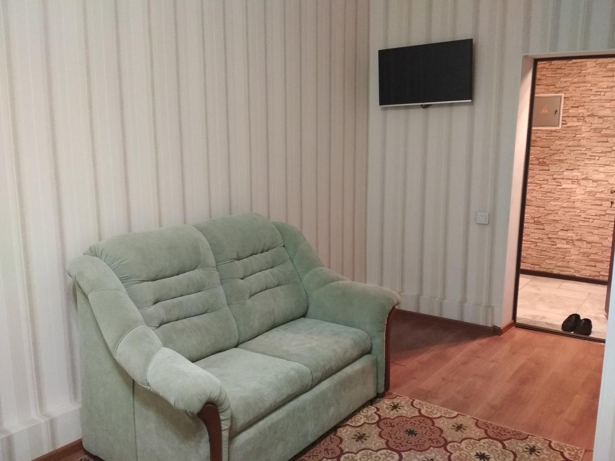 Hotel Tumar Bishkek Esterno foto